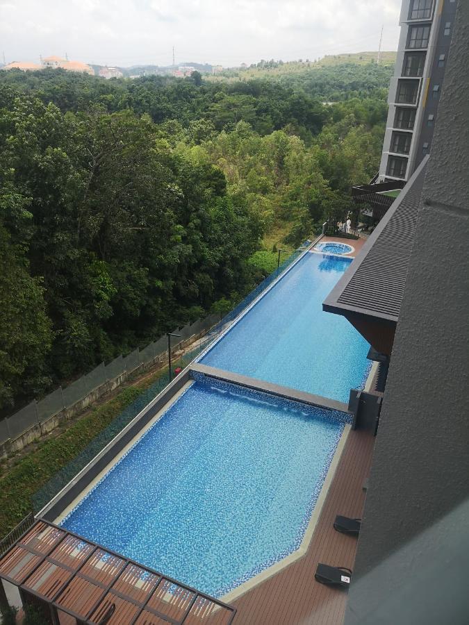 Stayje Putrajaya, 5 Minutes To Ioi City Mall, Wifi , Netflix, Free Parking ภายนอก รูปภาพ