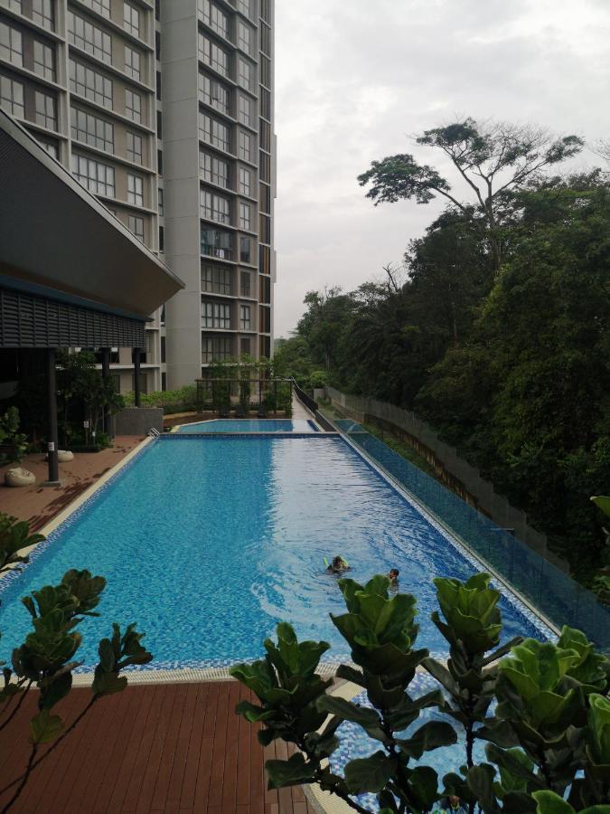 Stayje Putrajaya, 5 Minutes To Ioi City Mall, Wifi , Netflix, Free Parking ภายนอก รูปภาพ